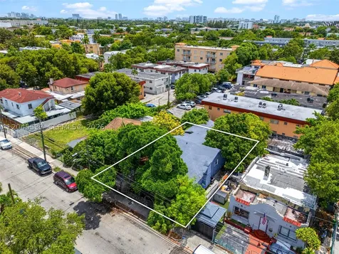 210 SW 13th Avenue Miami FL 33135
