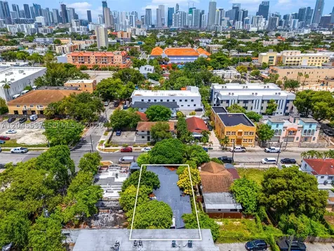 210 SW 13th Avenue Miami FL 33135