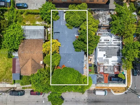 210 SW 13th Avenue Miami FL 33135