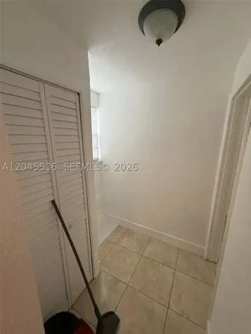4211 SW 38th Street West Park FL 33023