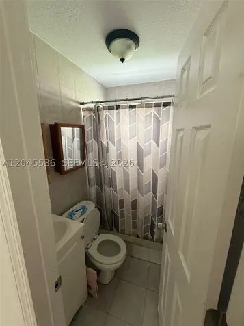 4211 SW 38th Street West Park FL 33023