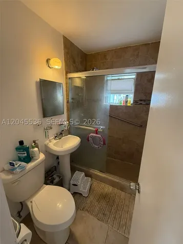 4211 SW 38th Street West Park FL 33023