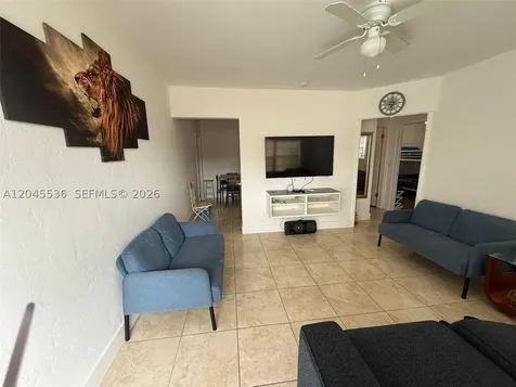 4211 SW 38th Street West Park FL 33023