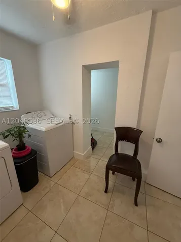 4211 SW 38th Street West Park FL 33023