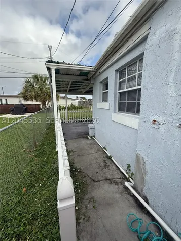 4211 SW 38th Street West Park FL 33023