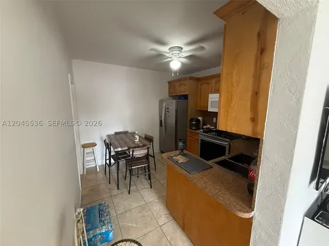 4211 SW 38th Street West Park FL 33023