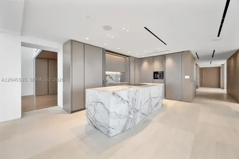 1100 Biscayne Boulevard Miami FL 33132