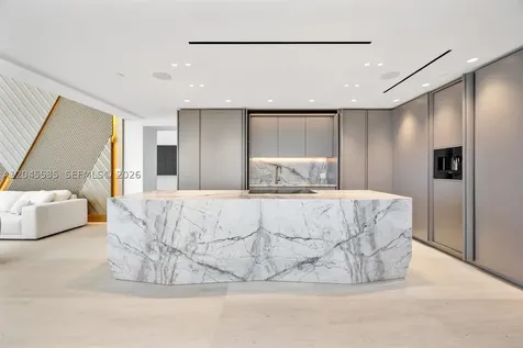 1100 Biscayne Boulevard Miami FL 33132