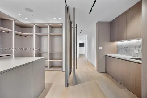 1100 Biscayne Boulevard Miami FL 33132