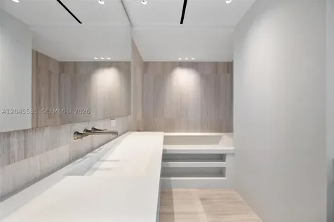 1100 Biscayne Boulevard Miami FL 33132