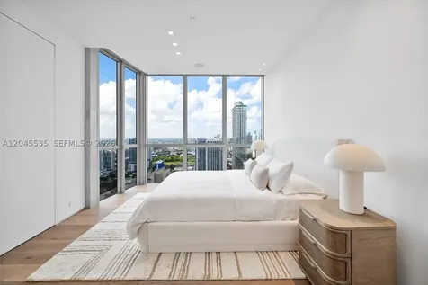 1100 Biscayne Boulevard Miami FL 33132