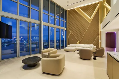 1100 Biscayne Boulevard Miami FL 33132