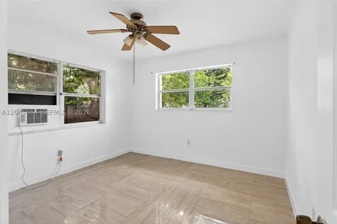 1350 NE 149th Street Miami FL 33161