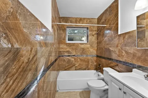1350 NE 149th Street Miami FL 33161
