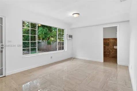 1350 NE 149th Street Miami FL 33161