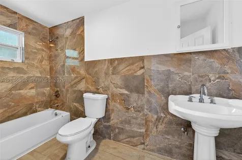 1350 NE 149th Street Miami FL 33161