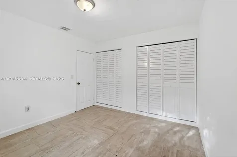 1350 NE 149th Street Miami FL 33161