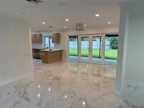 8090 W 18th Lane Road Hialeah FL 33014