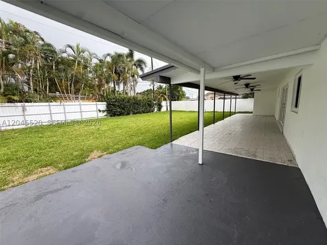 8090 W 18th Lane Road Hialeah FL 33014