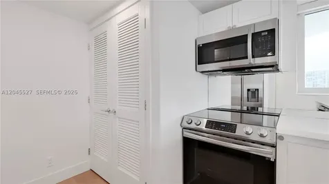 555 NE 34th Street Miami FL 33137
