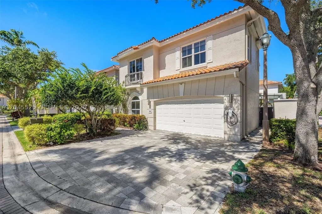 1549 Shoreline Way Hollywood FL 33019