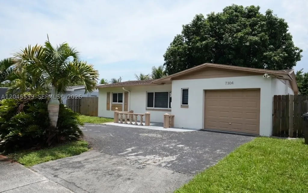 7304 Mckinley Street Hollywood FL 33024