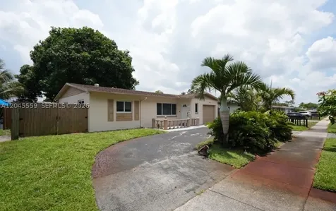 7304 Mckinley Street Hollywood FL 33024