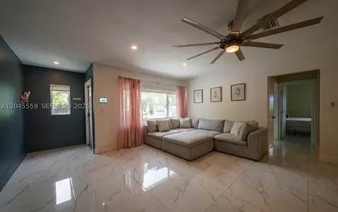 7304 Mckinley Street Hollywood FL 33024