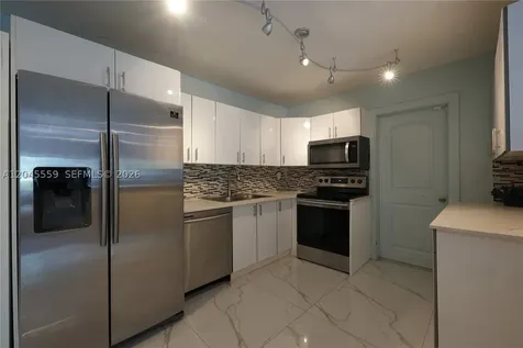 7304 Mckinley Street Hollywood FL 33024