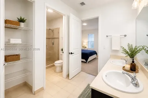 3209 W 98th Place Hialeah FL 33018