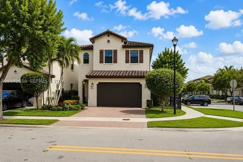 3209 W 98th Place Hialeah FL 33018