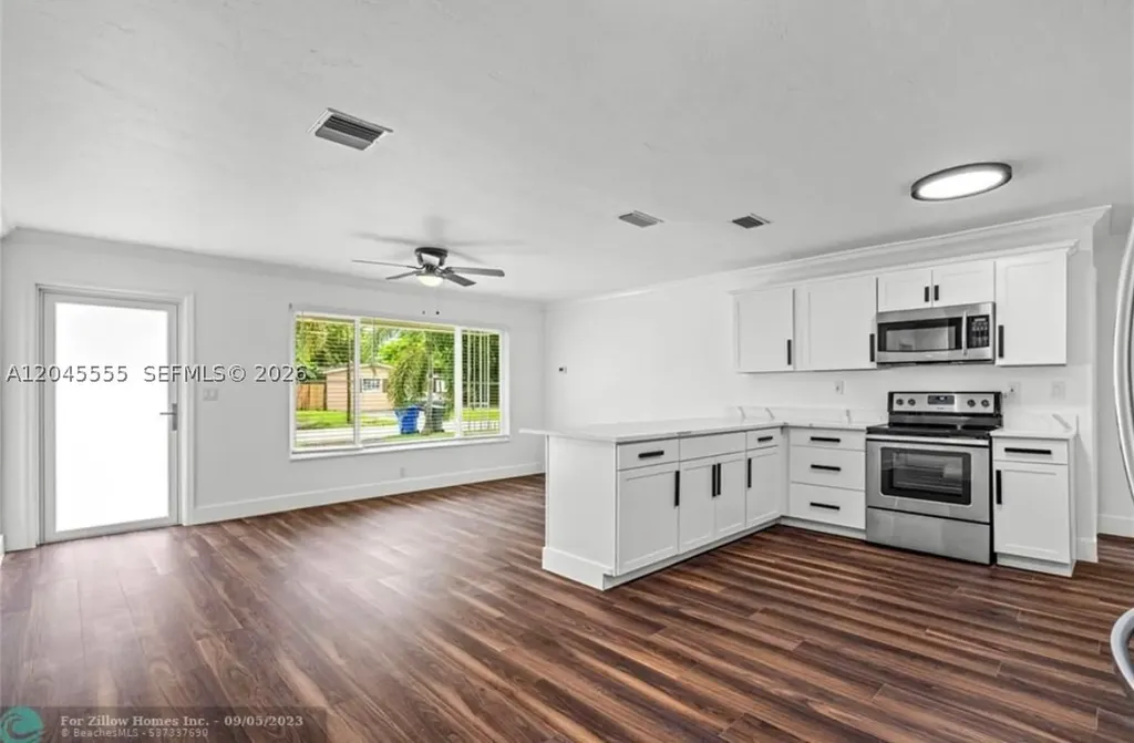 6321 Thomas Street Hollywood FL 33024