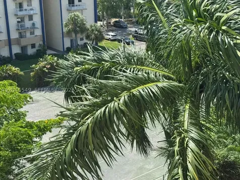 4550 NW 9th Street Miami FL 33126