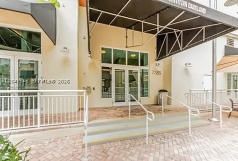 7285 SW 90th Street Miami FL 33156