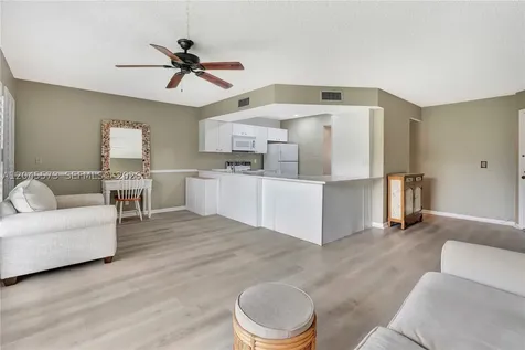 1605 S Us Highway 1 Jupiter FL 33477