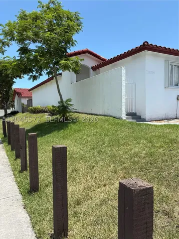 20705 SW 81st Court Cutler Bay FL 33189