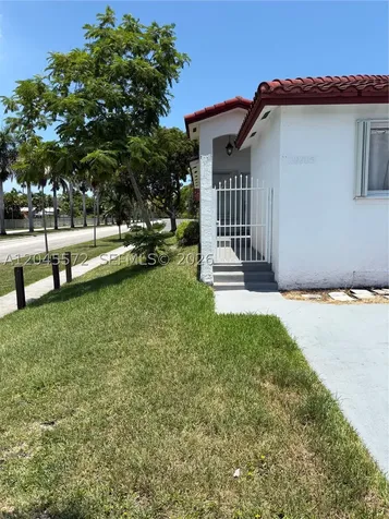 20705 SW 81st Court Cutler Bay FL 33189