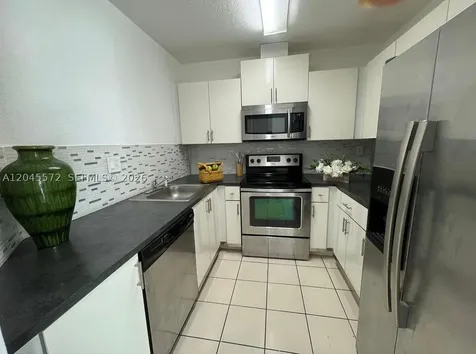 20705 SW 81st Court Cutler Bay FL 33189