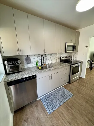1215 NE 109th Street Miami FL 33161