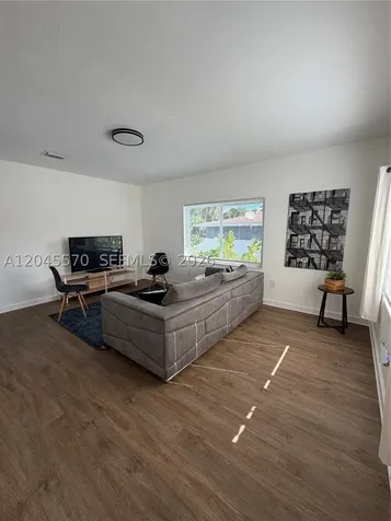 1215 NE 109th Street Miami FL 33161