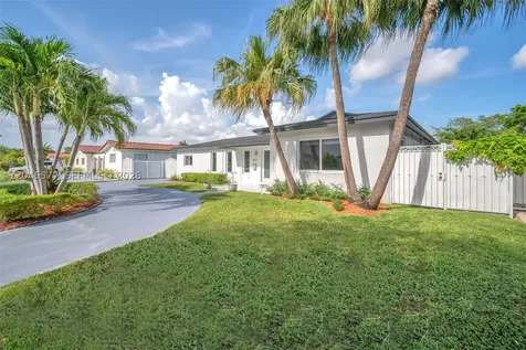 1807 SW 102nd Place Miami FL 33165