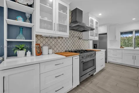 1807 SW 102nd Place Miami FL 33165