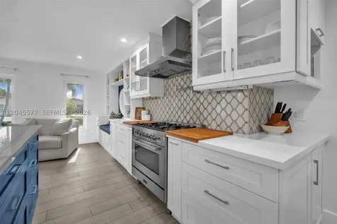 1807 SW 102nd Place Miami FL 33165