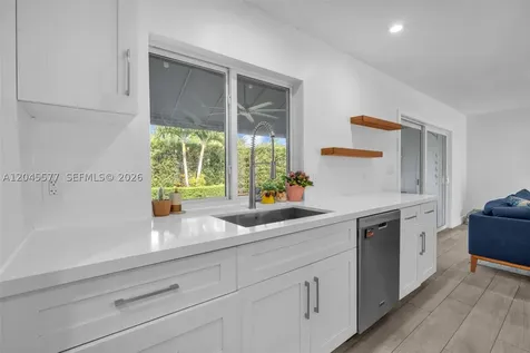 1807 SW 102nd Place Miami FL 33165