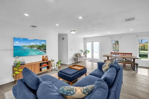 1807 SW 102nd Place Miami FL 33165