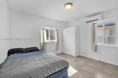 1807 SW 102nd Place Miami FL 33165