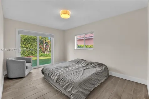 1807 SW 102nd Place Miami FL 33165