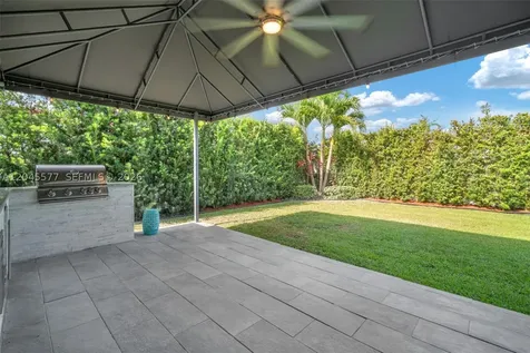 1807 SW 102nd Place Miami FL 33165