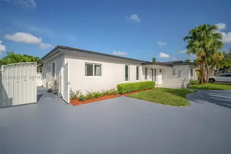 1807 SW 102nd Place Miami FL 33165