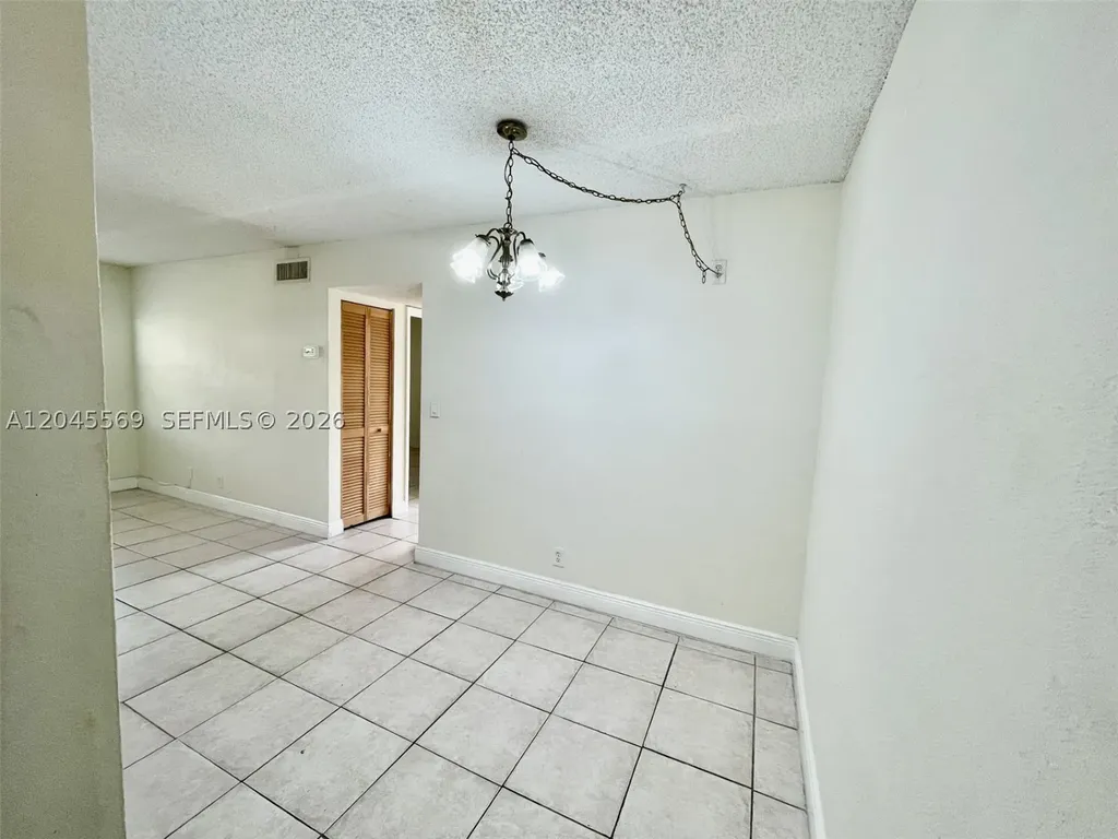 2642 Riverside Drive Coral Springs FL 33065